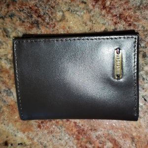 tommy hilfiger wallet men price